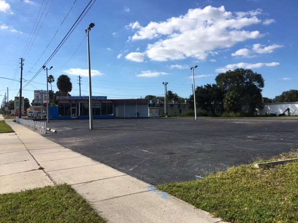 Bay Pines Landing: 9565 Bay Pines Blvd, Saint Petersburg, FL 33708